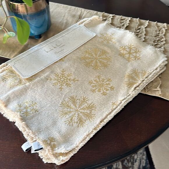 Nicole Miller Cotton Festive Placemats   Set of 4 - Picture 1 of 5